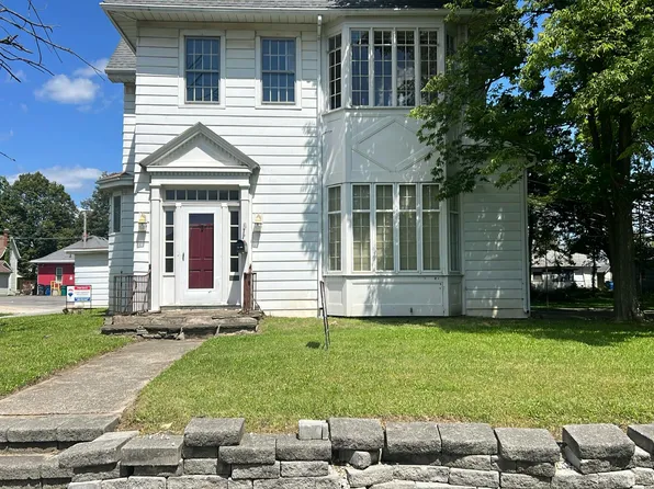 1224 W 4th St, Marion, IN 46952