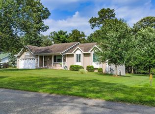 454 Forstrom Dr SE, Lowell, MI 49331