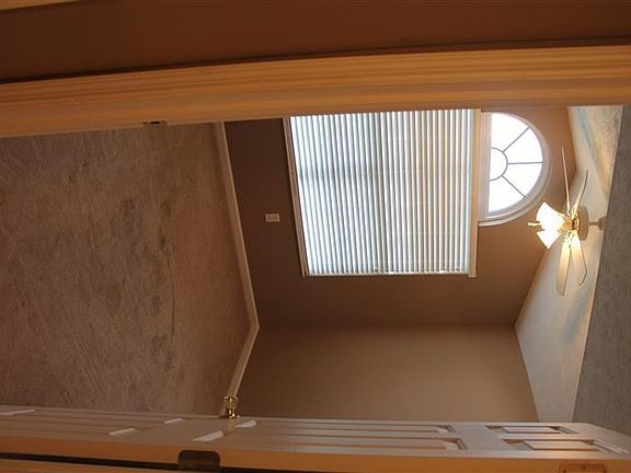 4th image of 1215 Sizemore Ct