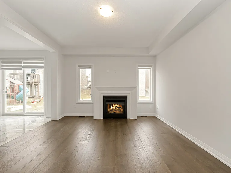 1372 Harrington St #1372 HARRINGTON ST — Photo 29