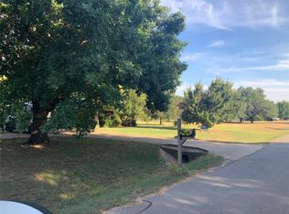 221 Mockingbird Mdws, Burleson, TX 76028