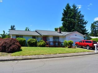 1760 Anthony Ct, Cottage Grove, OR 97424