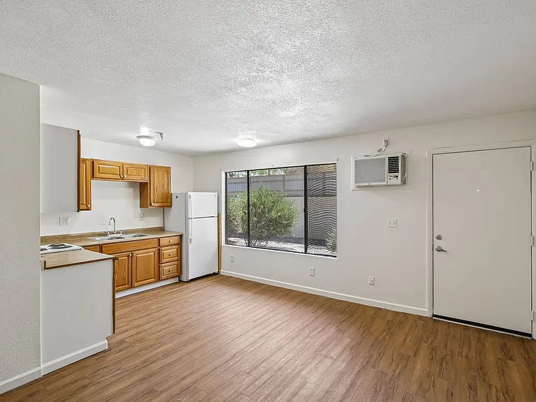 Monte Vista Commons — Photo 10