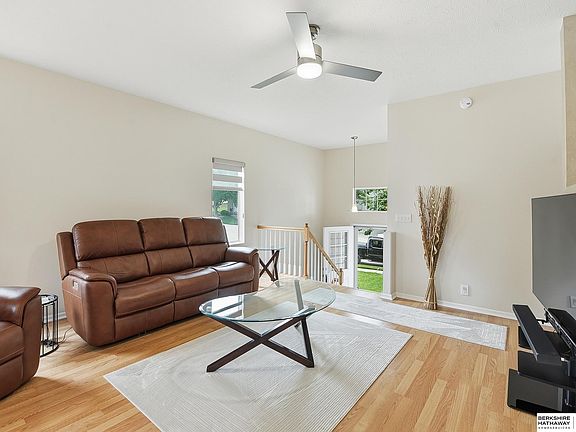 5th image of 11605 Jefferson Cir