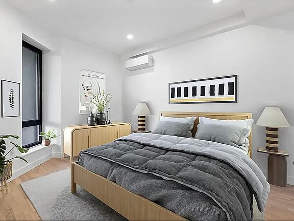 5th image of 2600 7th Ave APT 4D