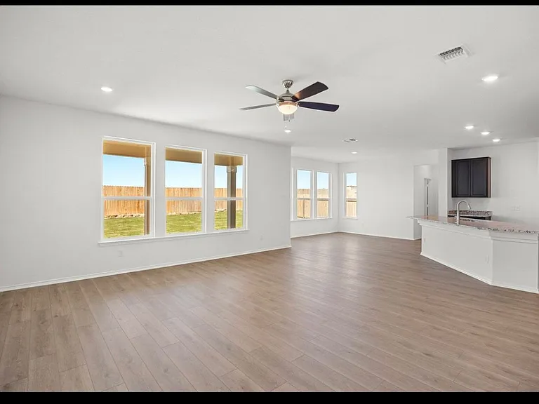 3720 Cerino Ln — Photo 33