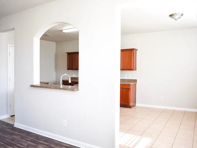 2127 Mandarin Way — Photo 9