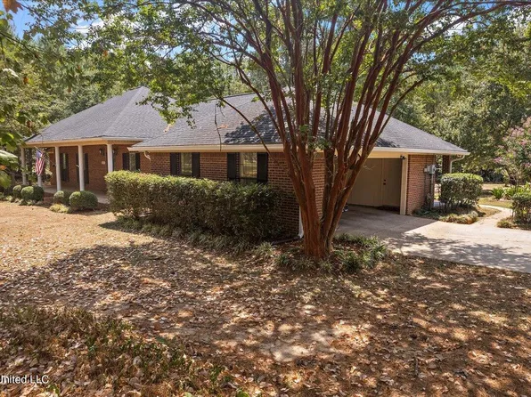 1013 S Main St, Newton, MS 39345