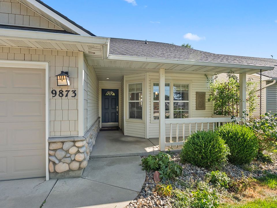 1st image of 9873 W Sleepy Hollow Ln