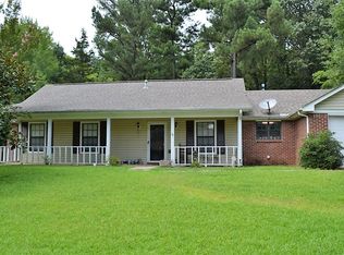 1910 Holly Hill Dr, Tupelo, MS 38801