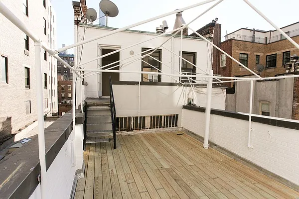 Rented by Bold New York | media 23