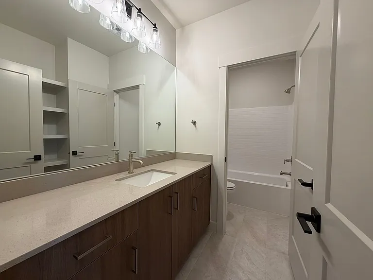589 E Hemsworth Ln — Photo 28