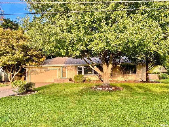 5802 N Humboldt Ave, Peoria, IL 61614