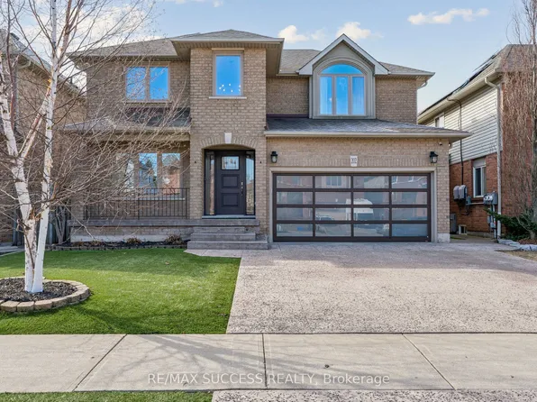 202 Braithwaite Ave, Hamilton, ON L9G 5A6