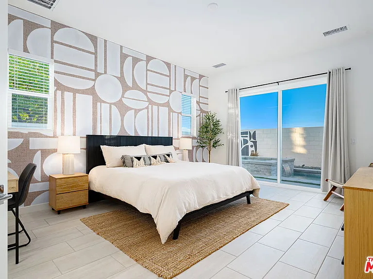 1605 3/4 Candela Ct — Photo 9