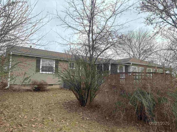 1013 Elm St, Coal Hill, AR 72832