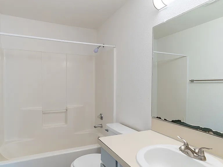 K-10 2x2 C 960SQFT (10)