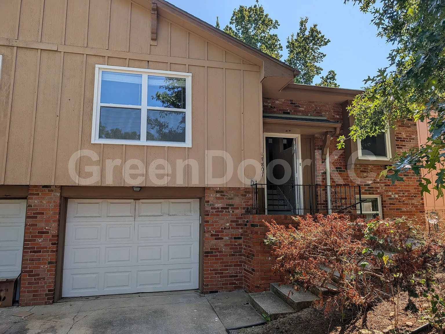 7805-7807 Kessler Lane - 7807 — Photo 1