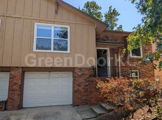 7807 Kessler Ln, Overland Park, KS 66204