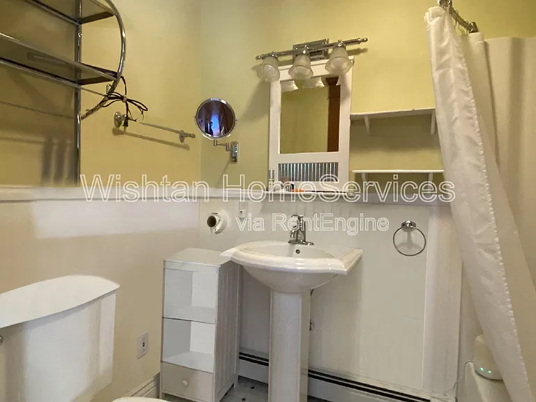 538 N Randolph St #R2 — Photo 5