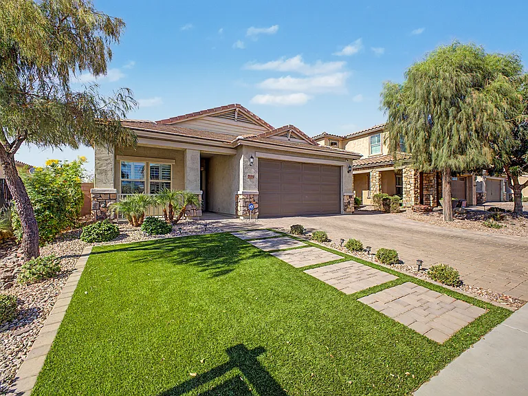 2694 E Runaway Bay Pl — Photo 31