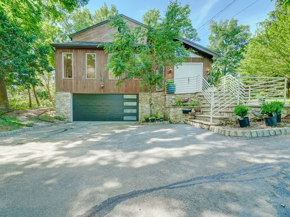 98 Durie Ave, Closter, NJ 07624