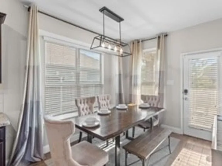 1420 Alamandine Ave — Photo 13