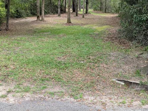 760 Sunday Rd, Chattahoochee, FL 32324
