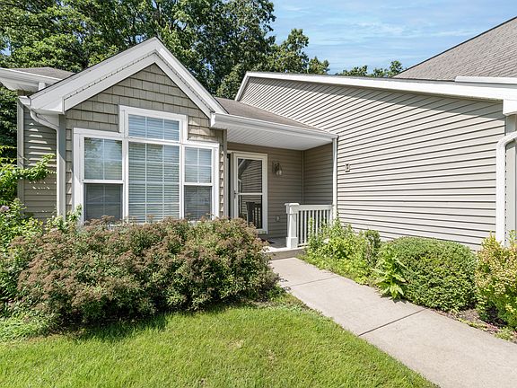 3rd image of 1364 Tanager Ln