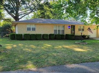 953 Asboth St, Pea Ridge, AR 72751