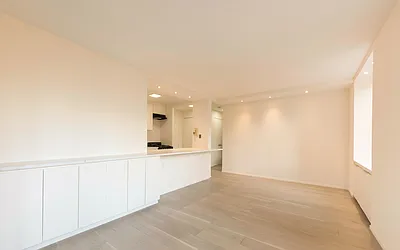 Rented by R New York