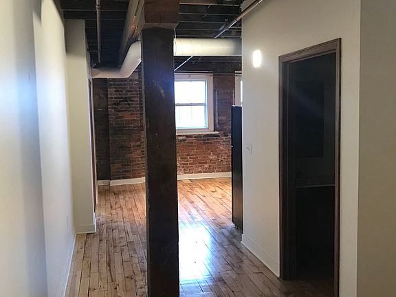3rd image of 333 1st St SE #509