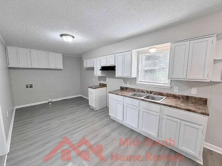 721 Best St — Photo 7