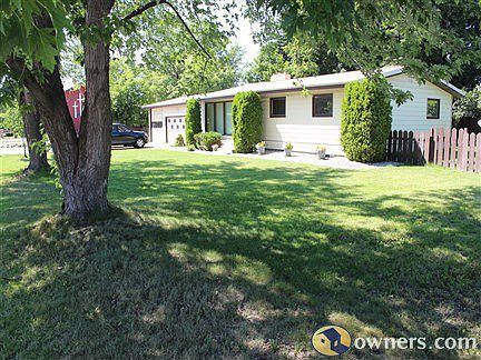 Front view,shade trees