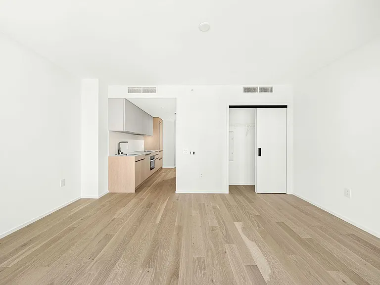 333 Ward Ave #622 — Photo 3