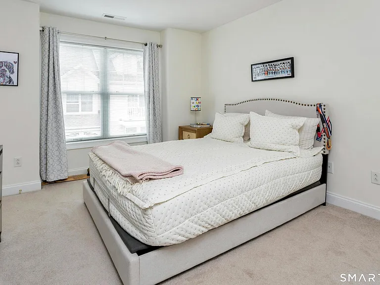 39 Maple Tree Ave #21 — Photo 11
