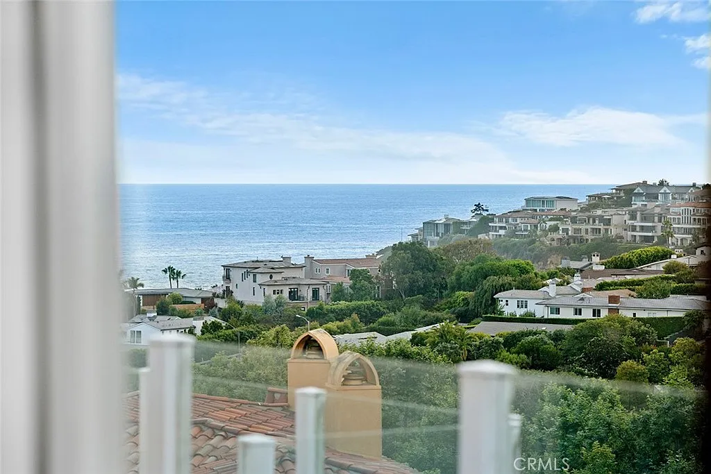 5 bed, 4160 sqft, $25,000 — Photo 1
