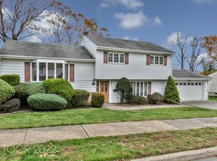 24 Berry Dr, Wayne, NJ 07470