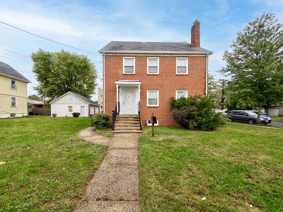 407 Longwood Ave