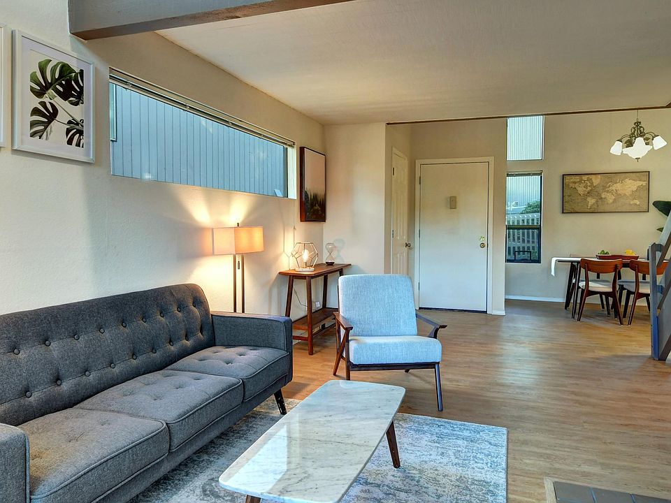 1st image of 3545 109th Pl NE APT 3