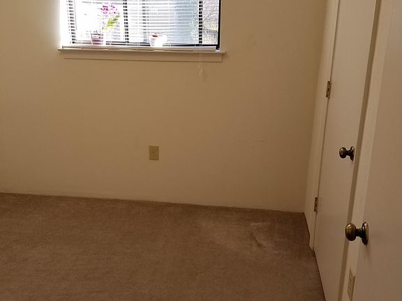2nd image of 851 E Washington Ave APT A8