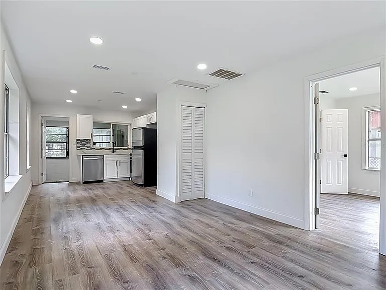 234 N Adams St — Photo 3