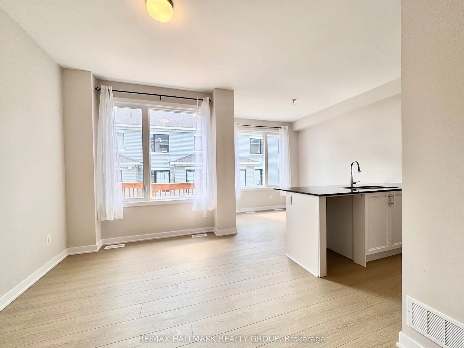 3 bed, $2,700 — Photo 4