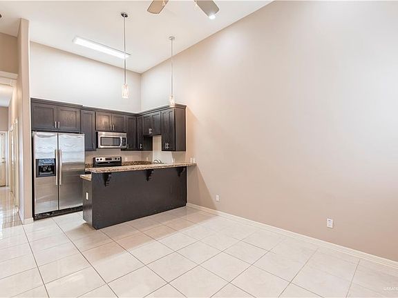 4th image of 3120 Regal Dr APT A