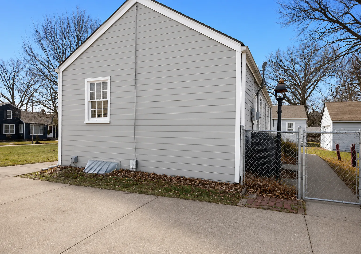 Private Basement Retreat Near K-State | 2 Bed, 1 Bath | Private Entrance — Photo 3