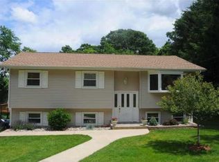 6 Park Dr, Chester, NY 10918