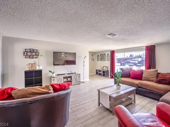 1909 Gifford St, North Las Vegas, NV 89030