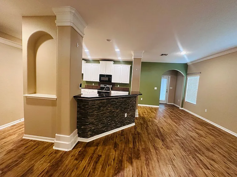 6017 Tapestry Dr — Photo 32