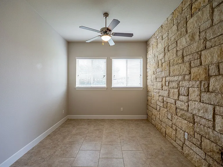 18612 Rio Chama Ln — Photo 13