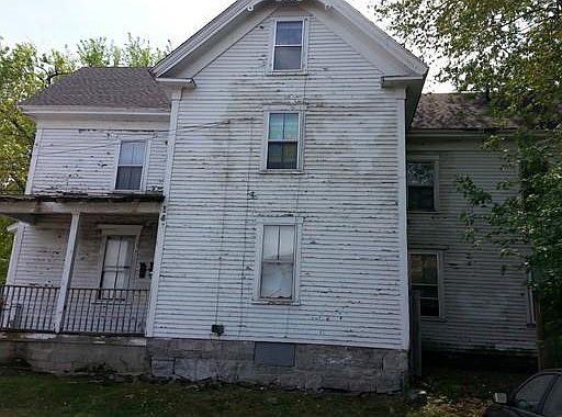 2nd image of 401 Walker St